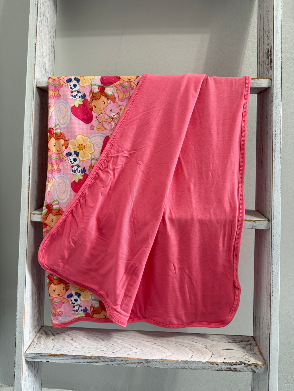 30”x40” Berry Good Friends Bamboo Blanket